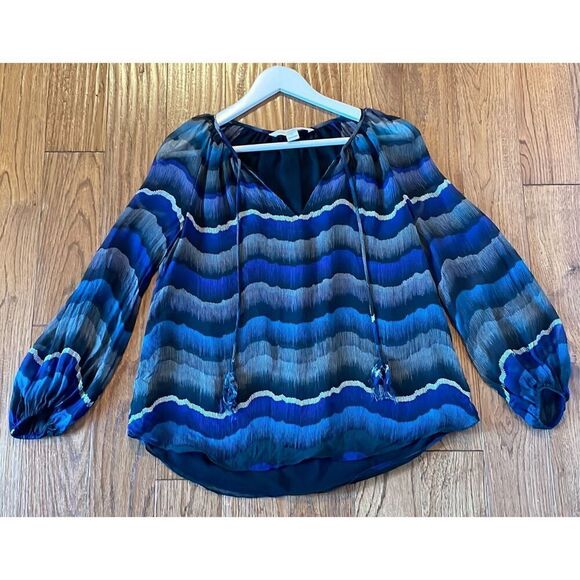 Diane Von Furstenburg Saylor Wavy Print 100% silk blouse 2 - Picture 5 of 12